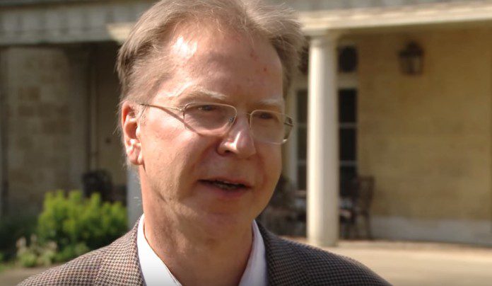 Pros and Cons of Bilingual Education Pros and Cons of Bilingual Education